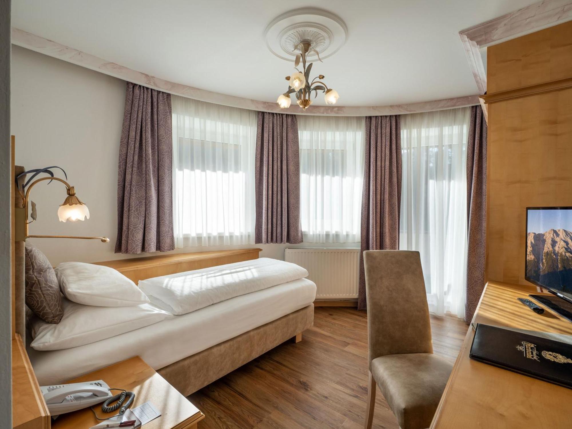Alpenhotel Karwendel -Adults only- Leutasch Buitenkant foto