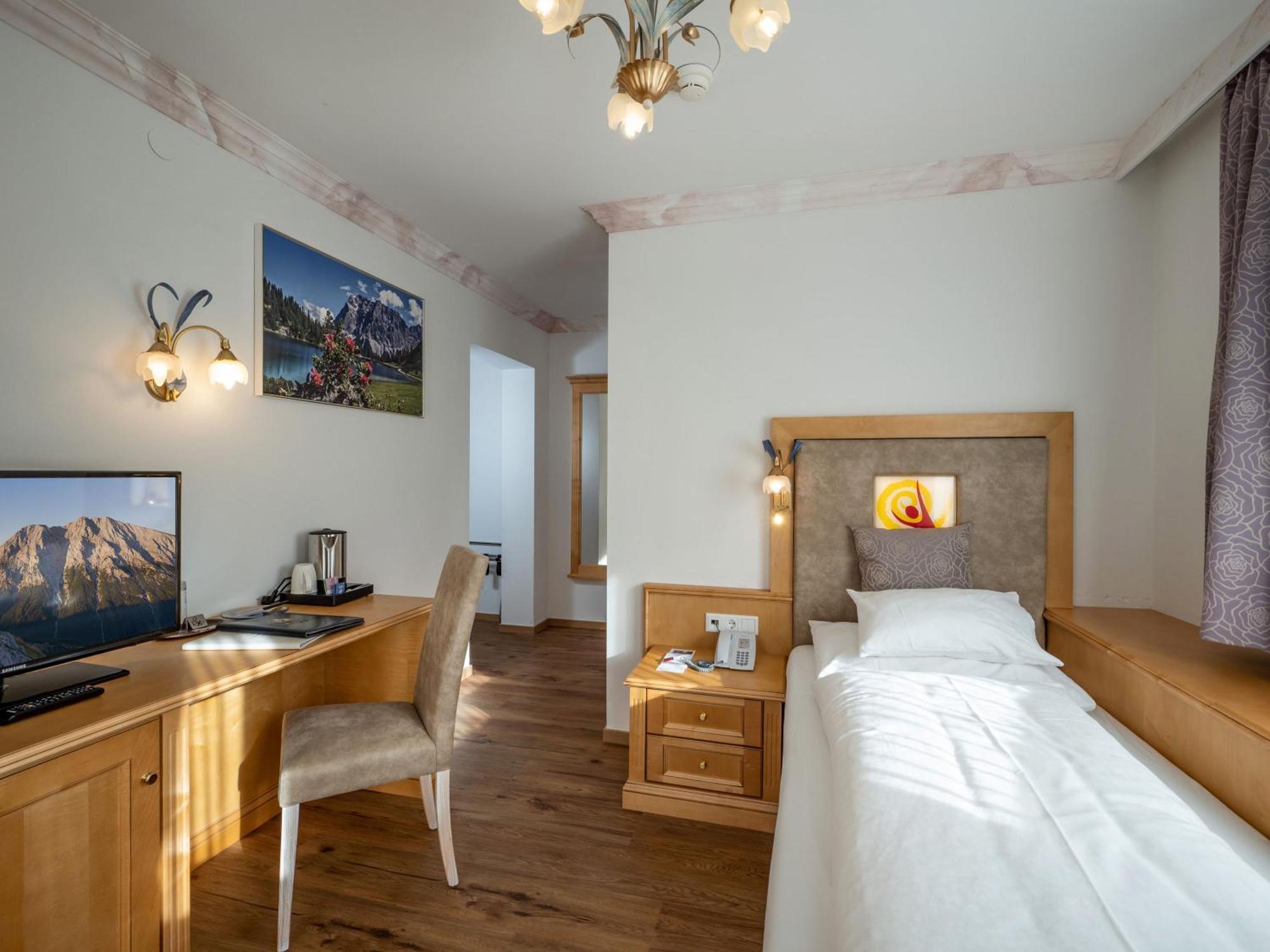 Alpenhotel Karwendel -Adults only- Leutasch Buitenkant foto
